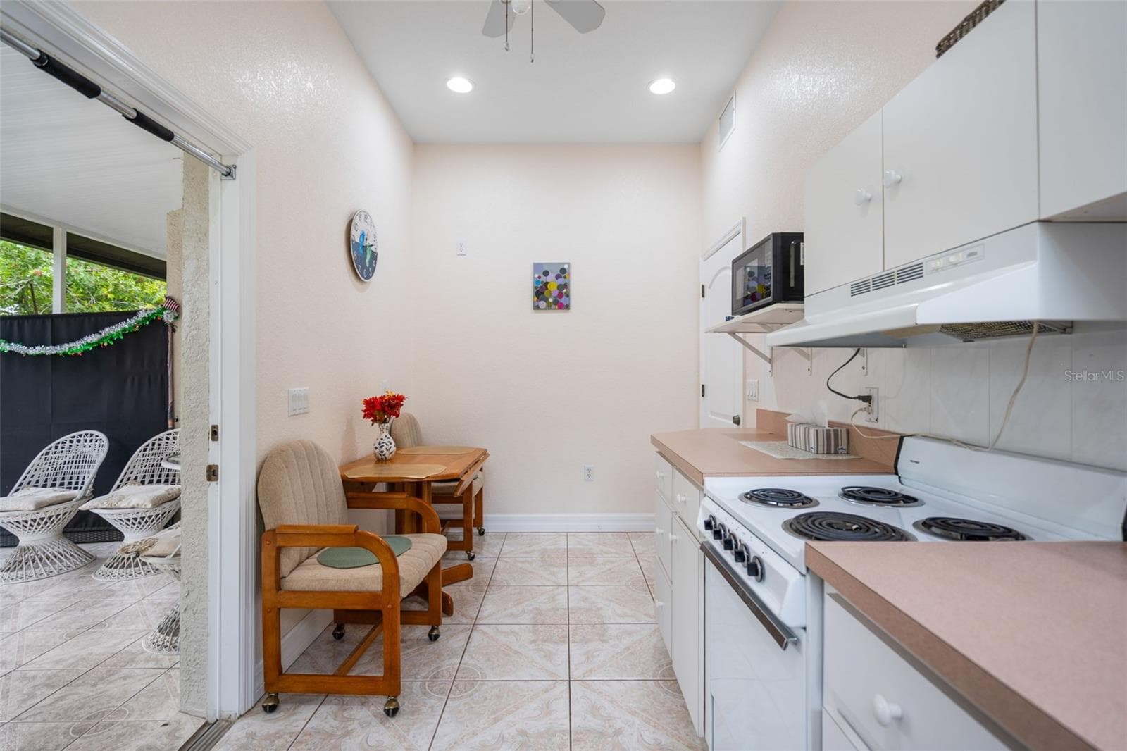 Single Family Residence at 333 ORDUNA DR, NORTH PORT, photo 33 of 45