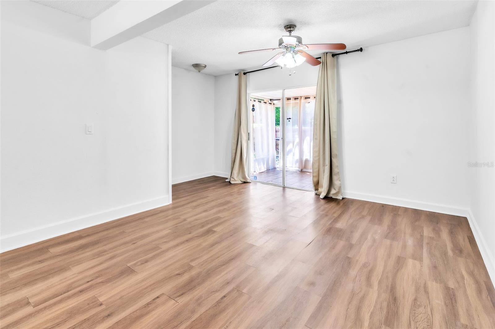 Townhouse at 3303 BRIGADOON DR, CLEARWATER, photo 16 of 47