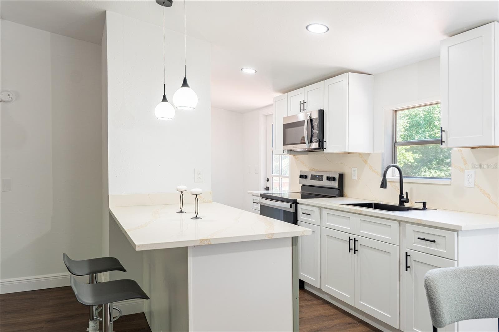 Manufactured Home at 1809 NE 162ND ST, CITRA, photo 8 of 35
