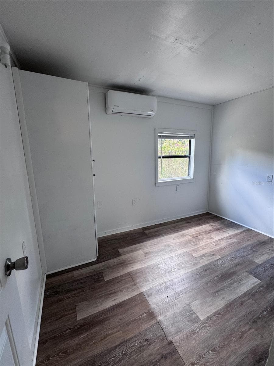 Single Family Residence at 3520 19TH ST E, BRADENTON, photo 5 of 32