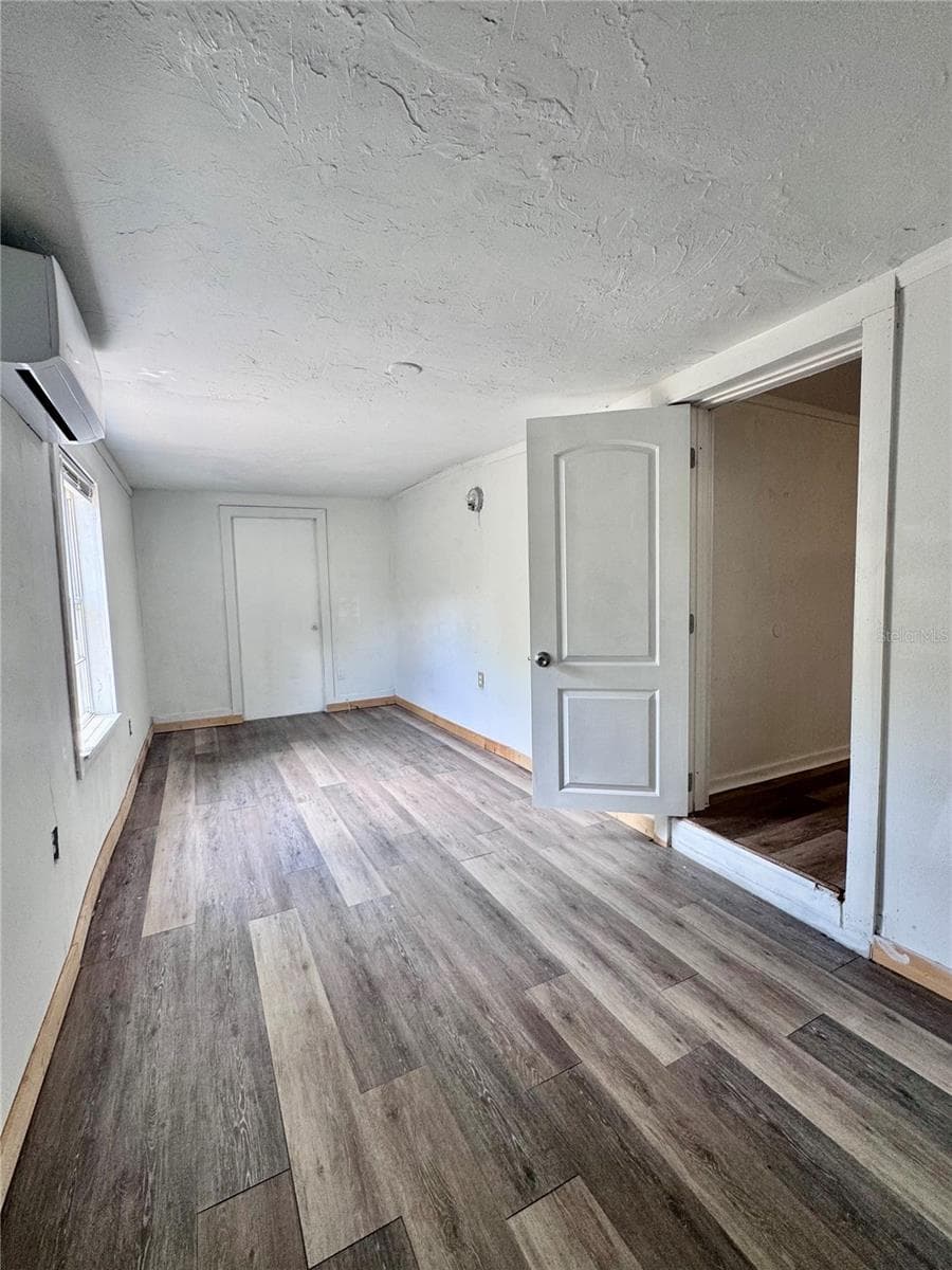 Single Family Residence at 3520 19TH ST E, BRADENTON, photo 11 of 32