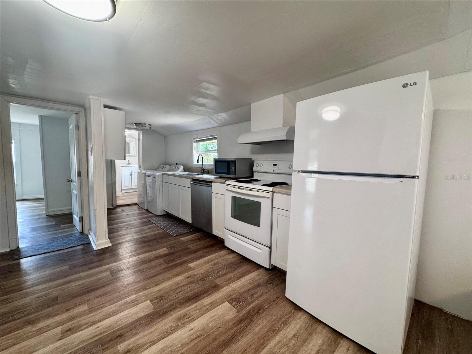 Single Family Residence at 3520 19TH ST E, BRADENTON, photo 18 of 32