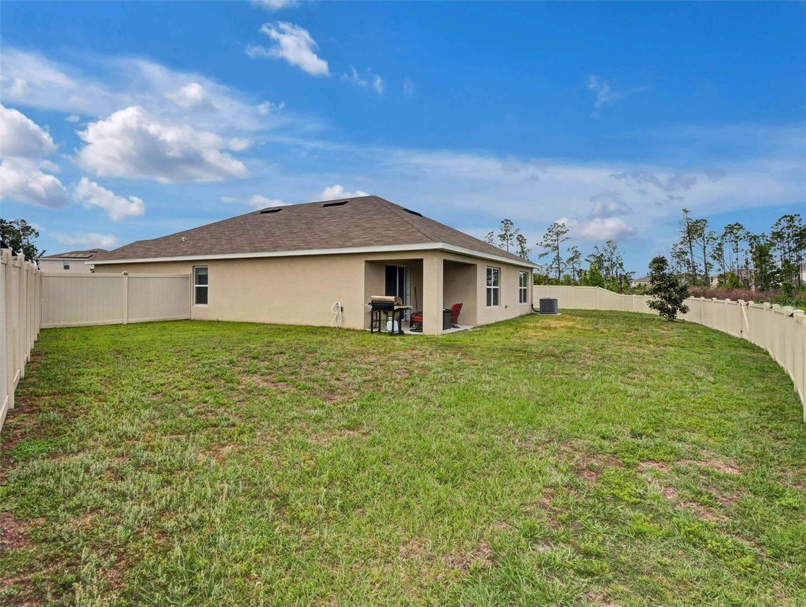 Single Family Residence at 1202 TAHITIAN SUNRISE DR, PLANT CITY, photo 6 of 15