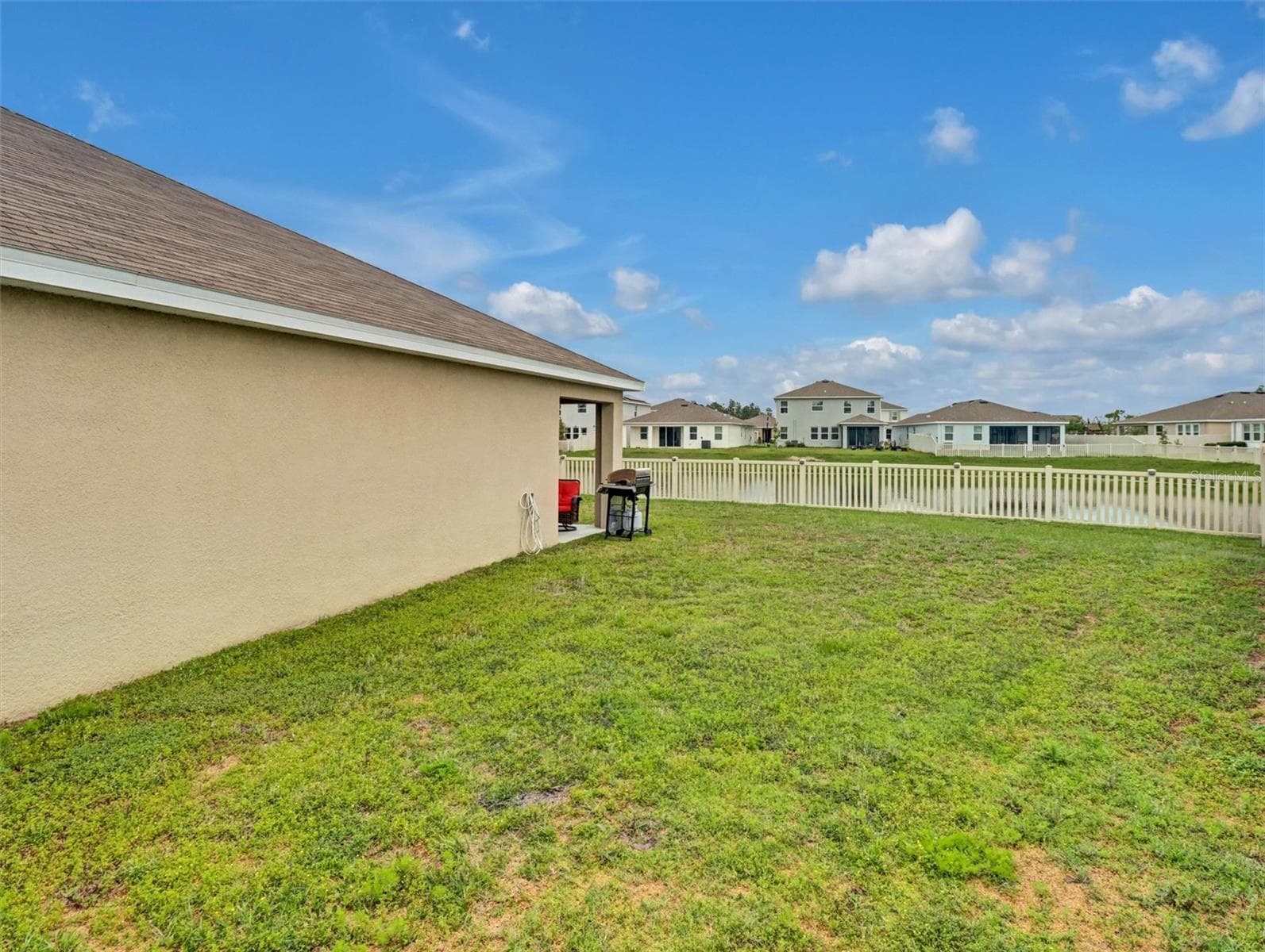 Single Family Residence at 1202 TAHITIAN SUNRISE DR, PLANT CITY, photo 8 of 15