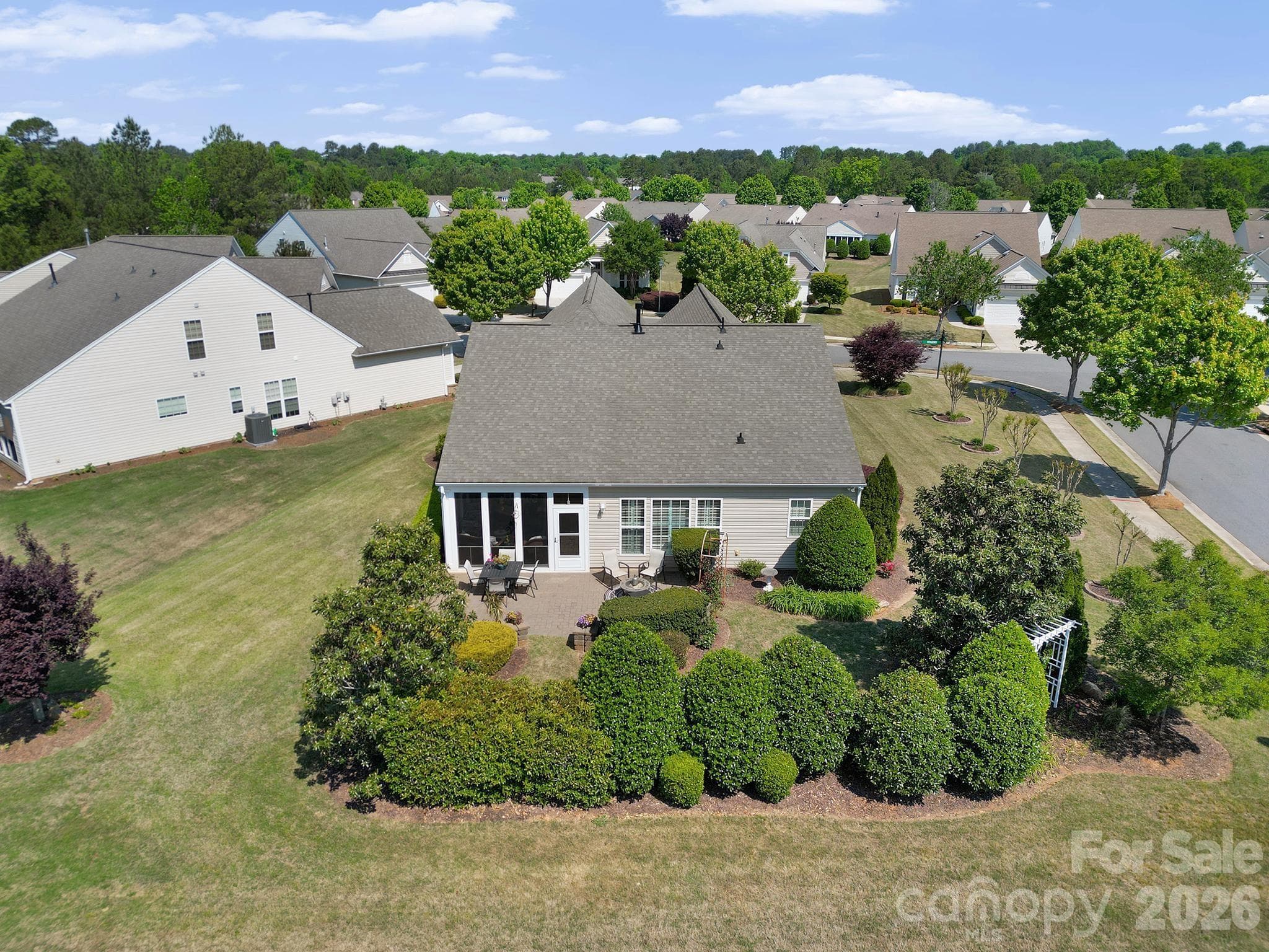 Single Family Residence at 3021 Voyageurs Way, Fort Mill, photo 2 of 44