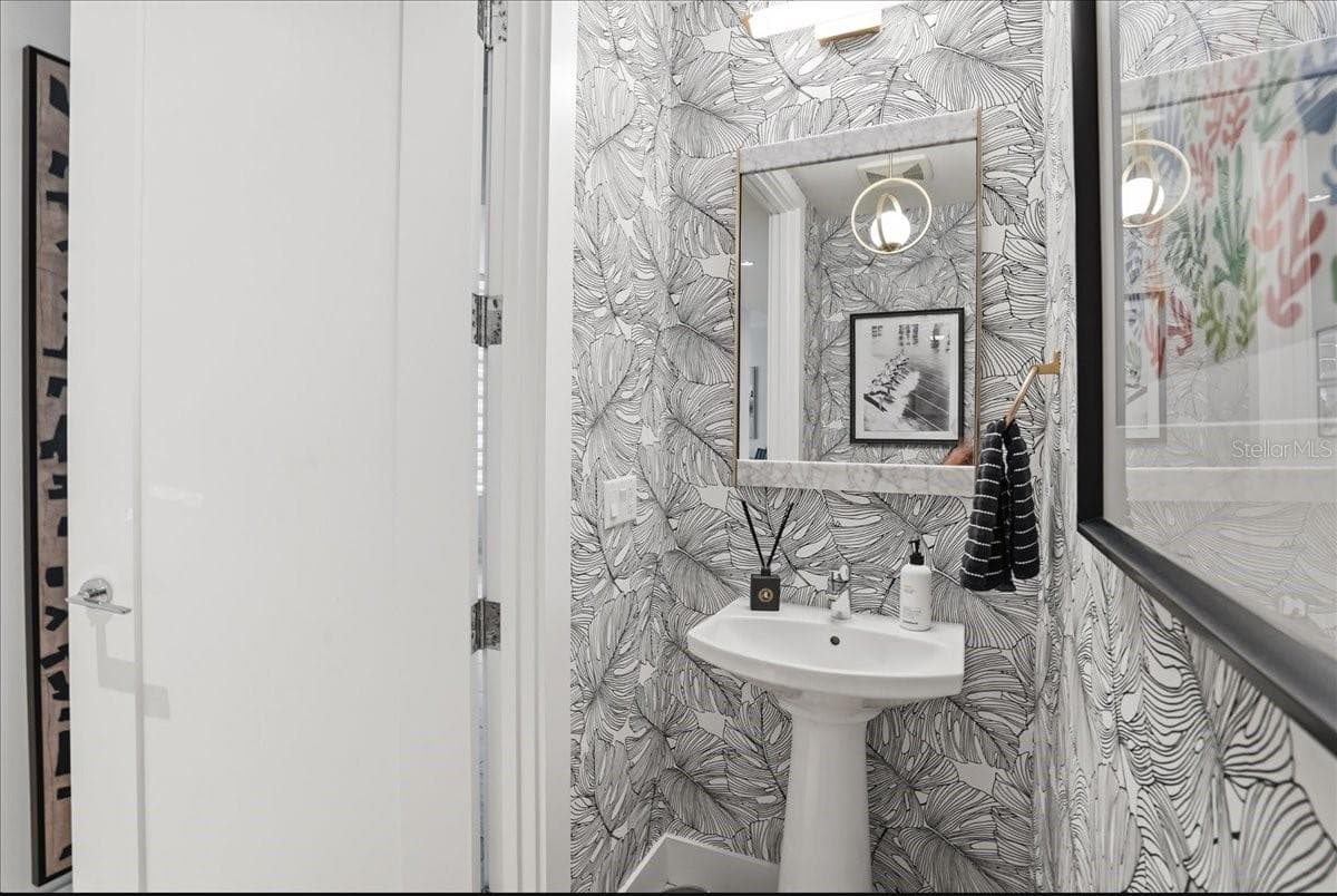 Condominium at 111 S PINEAPPLE AVE #714, SARASOTA, photo 56 of 95