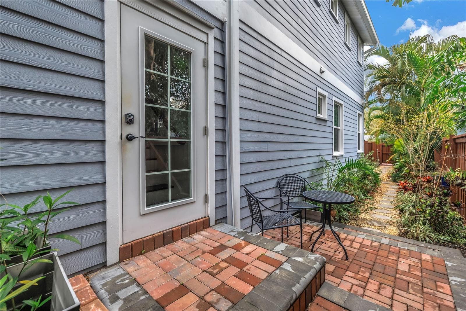 Single Family Residence at 436 12TH AVE NE, ST PETERSBURG, photo 38 of 54