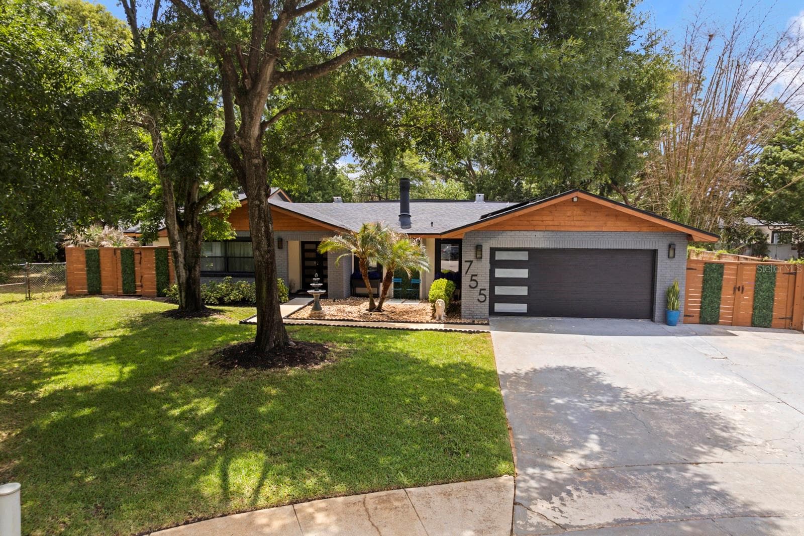 755 WOODSIDE RD