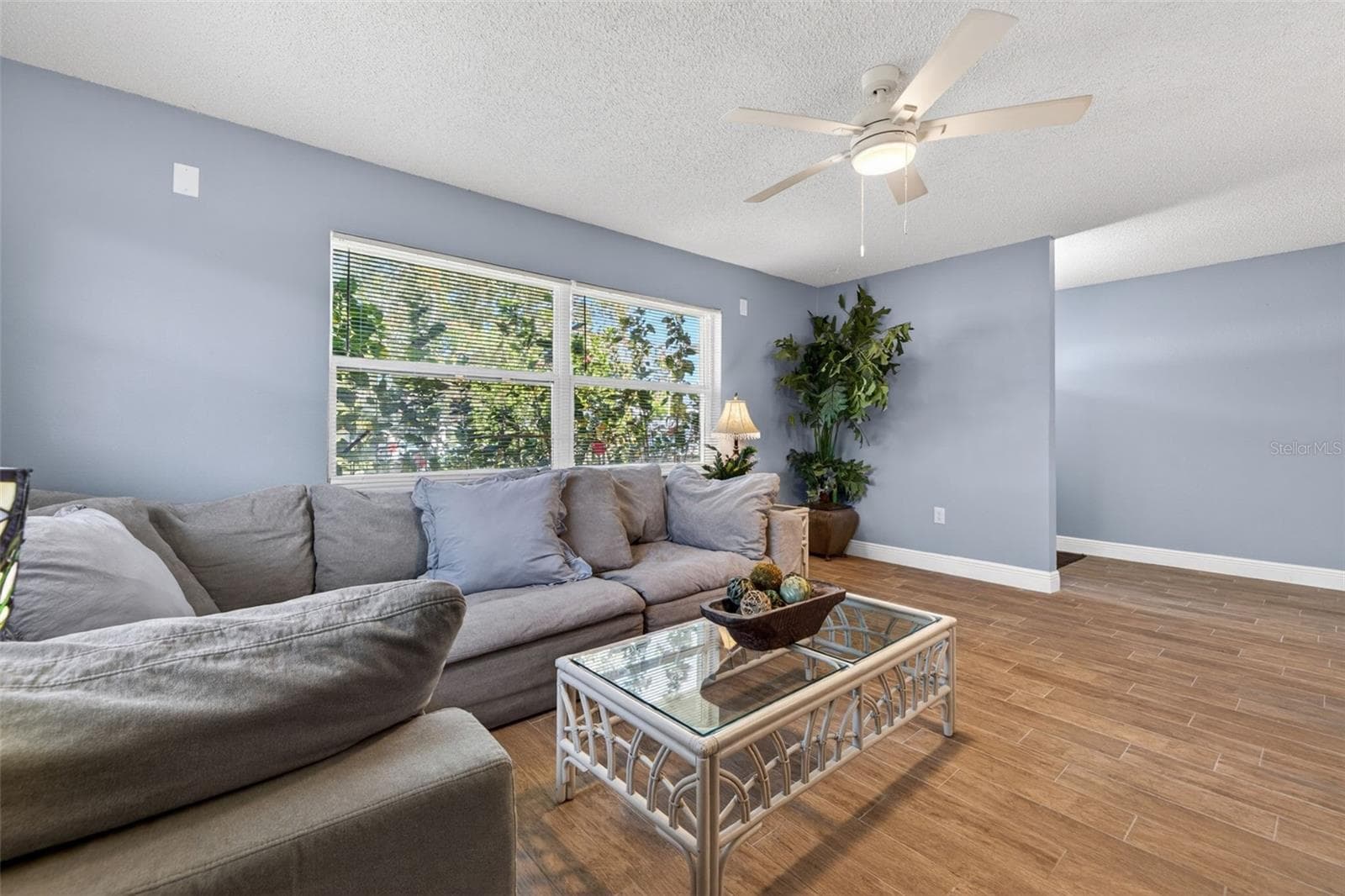 Single Family Residence at 5810 VENETIAN BLVD NE, ST PETERSBURG, photo 5 of 28