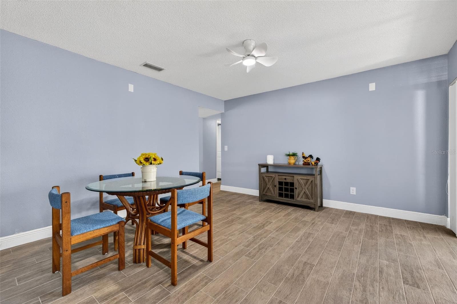 Single Family Residence at 5810 VENETIAN BLVD NE, ST PETERSBURG, photo 12 of 28