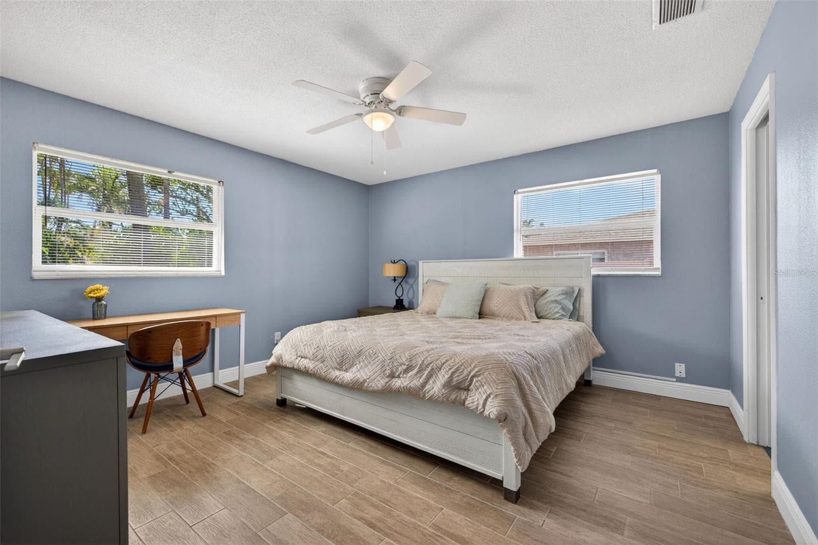Single Family Residence at 5810 VENETIAN BLVD NE, ST PETERSBURG, photo 17 of 28