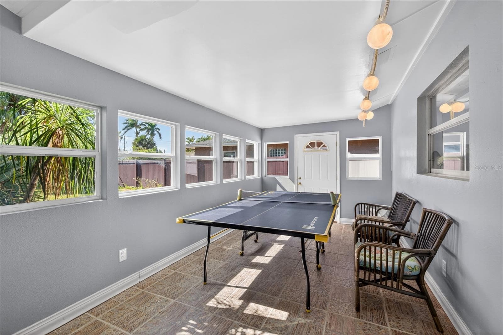 Single Family Residence at 5810 VENETIAN BLVD NE, ST PETERSBURG, photo 20 of 28