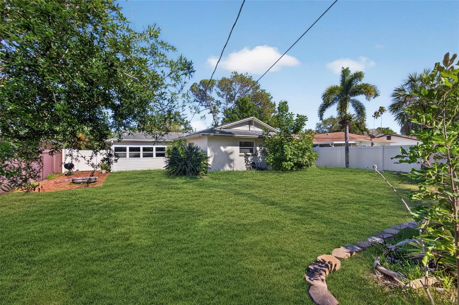 Single Family Residence at 5810 VENETIAN BLVD NE, ST PETERSBURG, photo 21 of 28