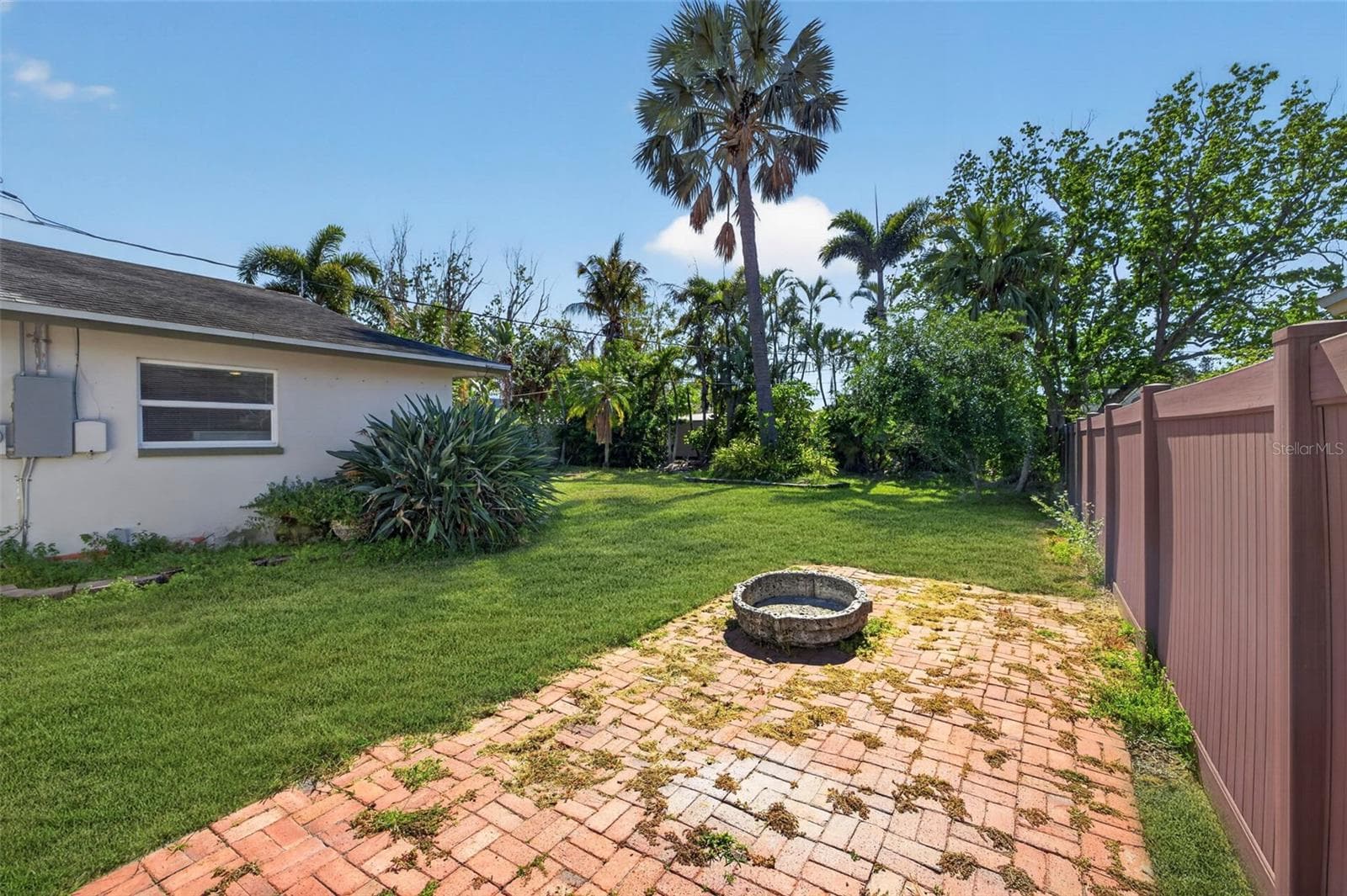 Single Family Residence at 5810 VENETIAN BLVD NE, ST PETERSBURG, photo 22 of 28