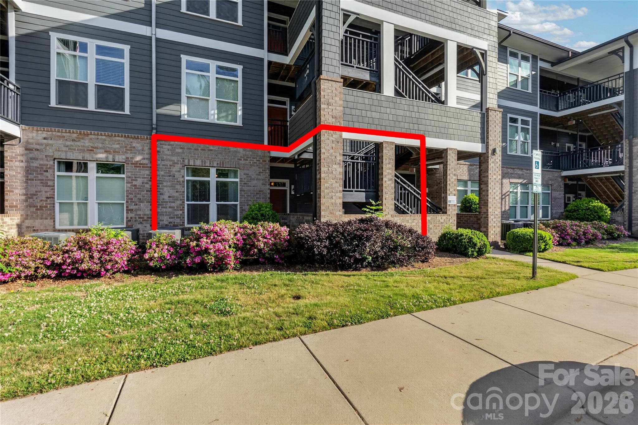 Condominium at Charlotte, photo 3 of 48