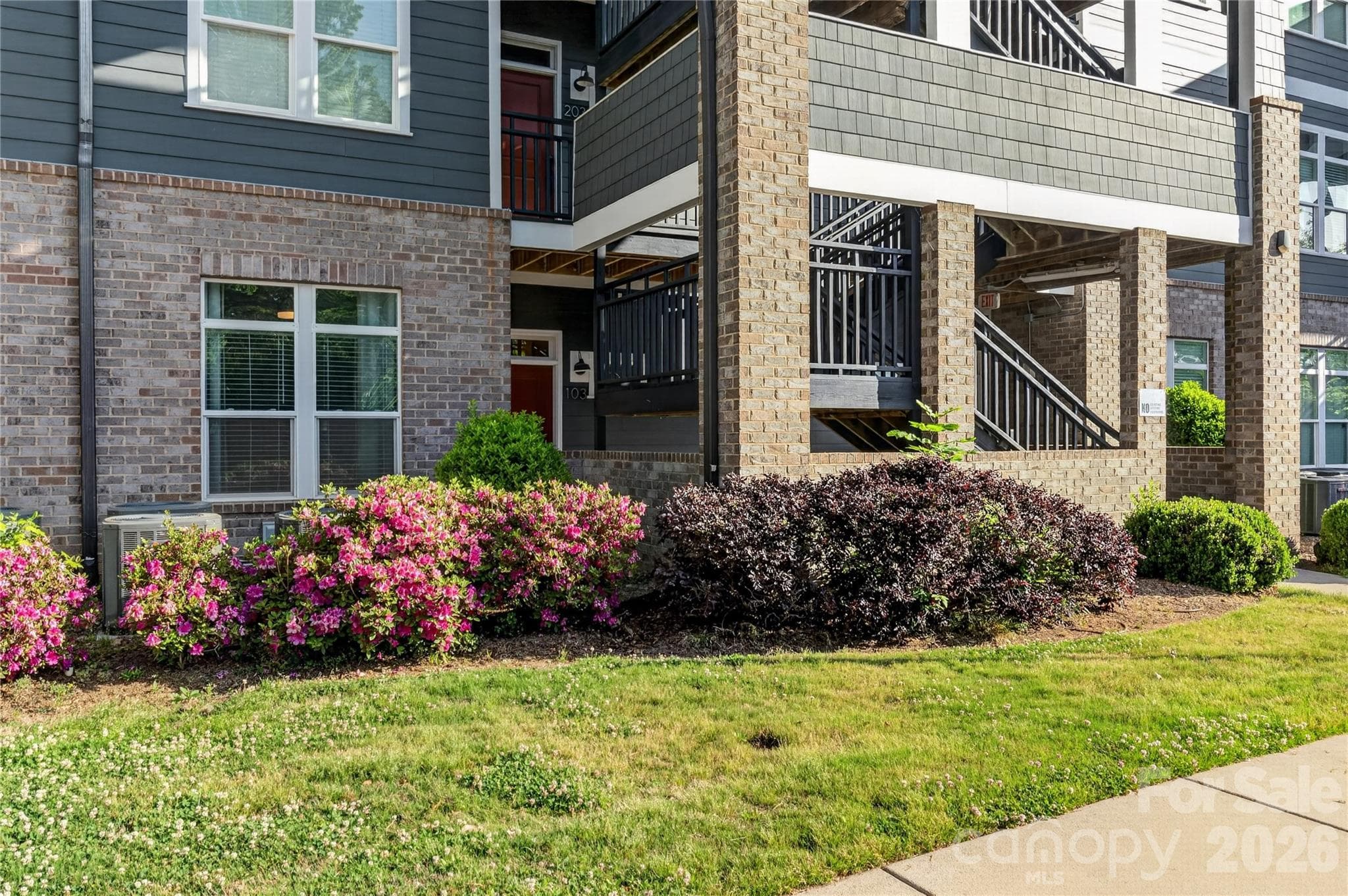 Condominium at Charlotte, photo 4 of 48