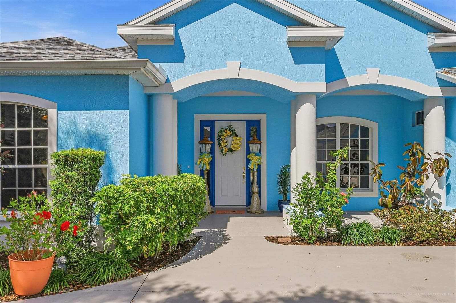 Single Family Residence at 758 PLANTERS MANOR WAY, BRADENTON, photo 3 of 33
