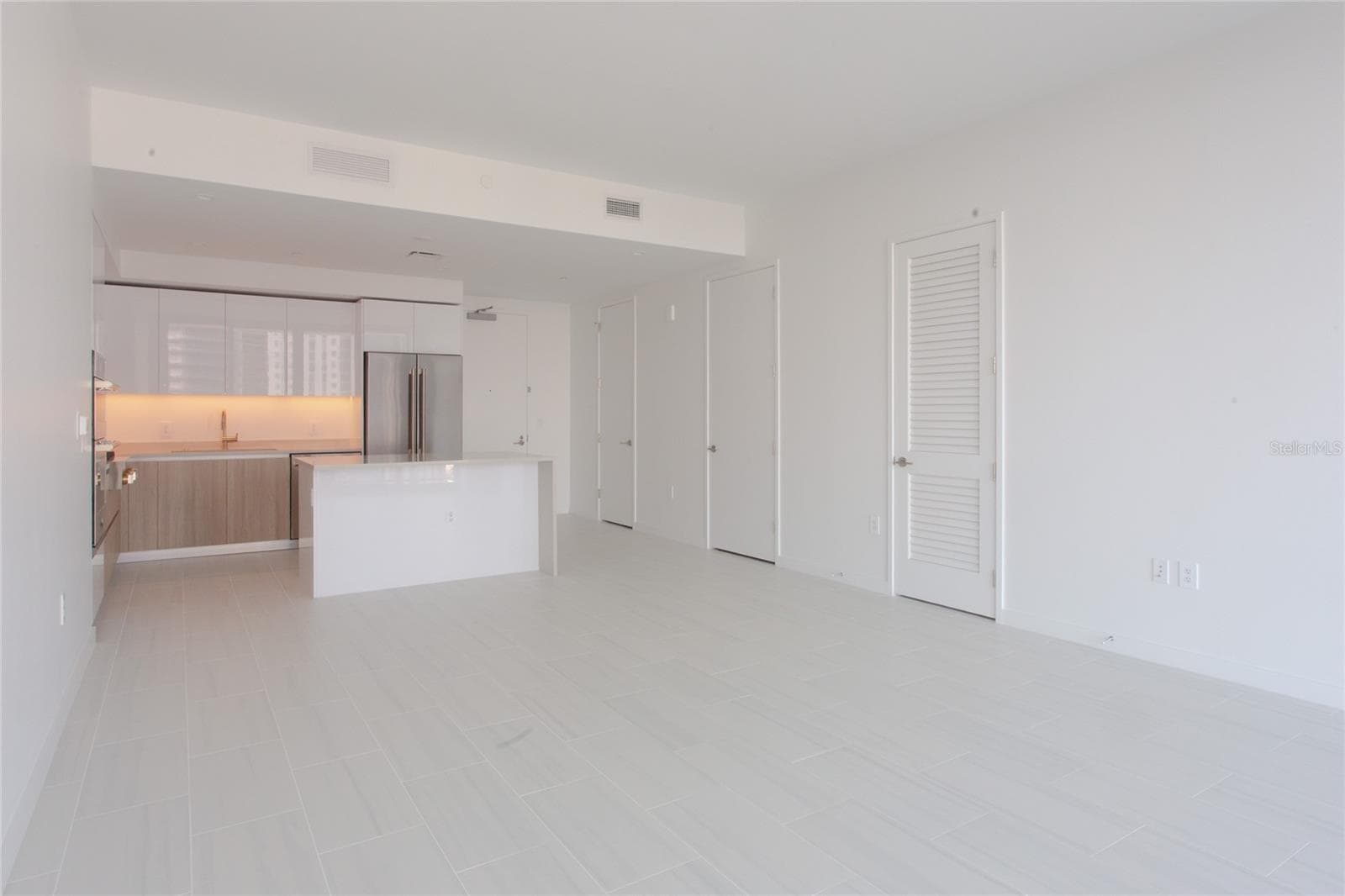 Condominium at 400 CENTRAL AVE #1003, ST PETERSBURG, photo 11 of 50