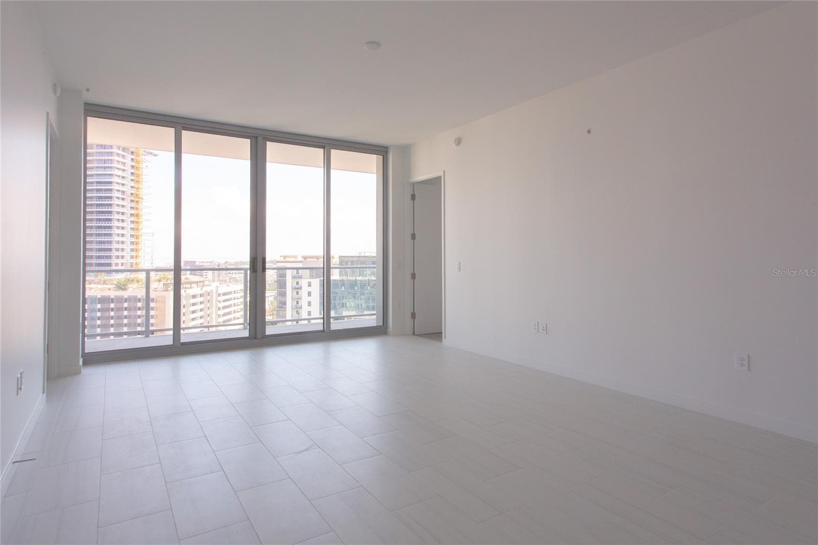 Condominium at 400 CENTRAL AVE #1003, ST PETERSBURG, photo 12 of 50