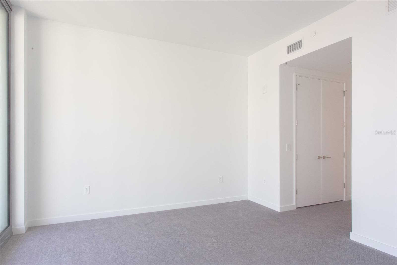 Condominium at 400 CENTRAL AVE #1003, ST PETERSBURG, photo 14 of 50