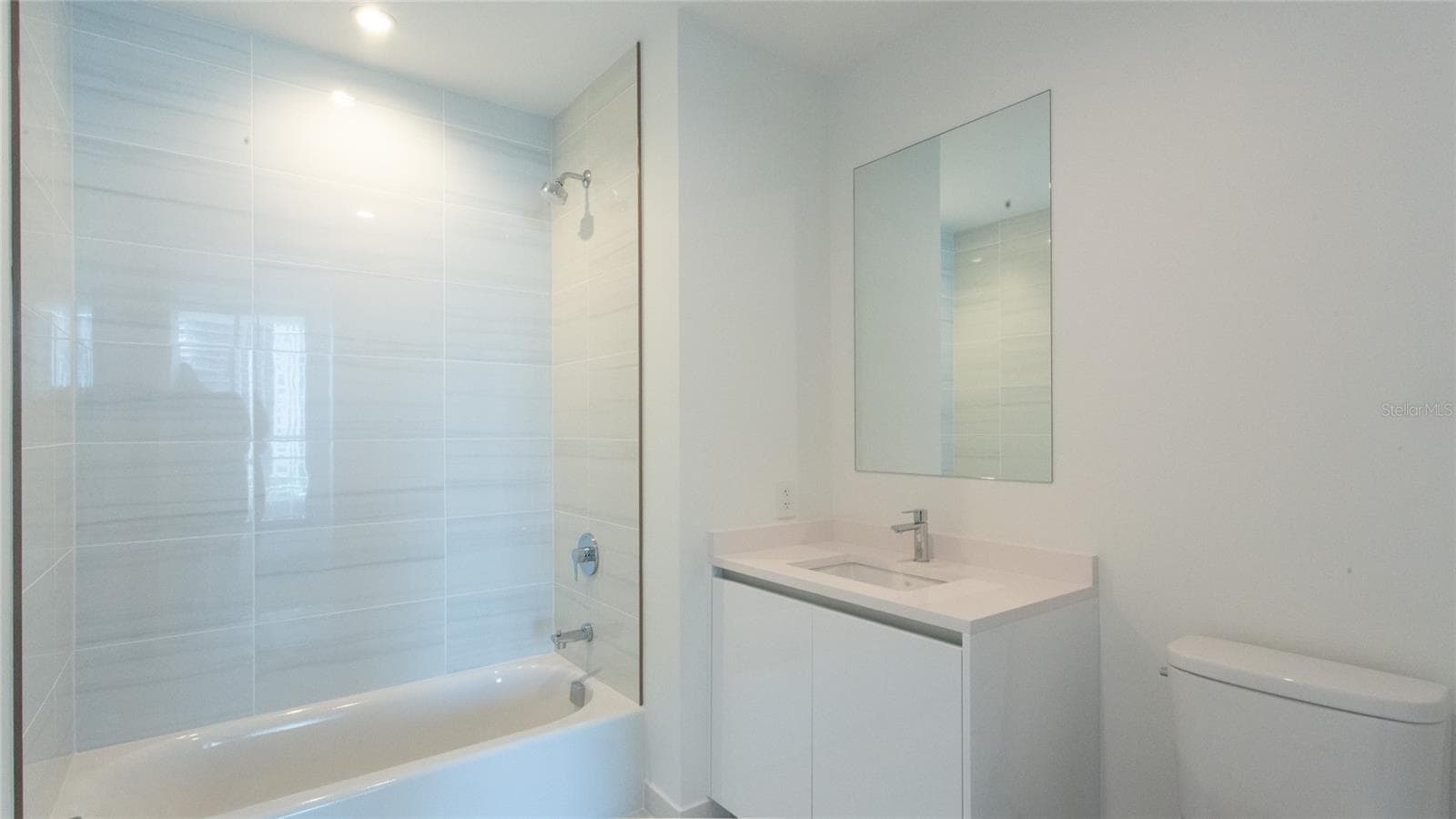 Condominium at 400 CENTRAL AVE #1003, ST PETERSBURG, photo 19 of 50