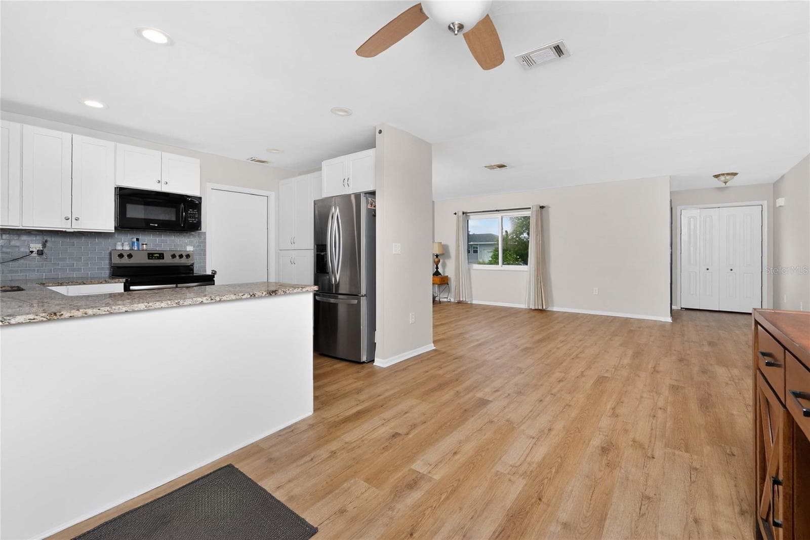 Single Family Residence at 557 MAGNOLIA AVE NW, PORT CHARLOTTE, photo 13 of 43