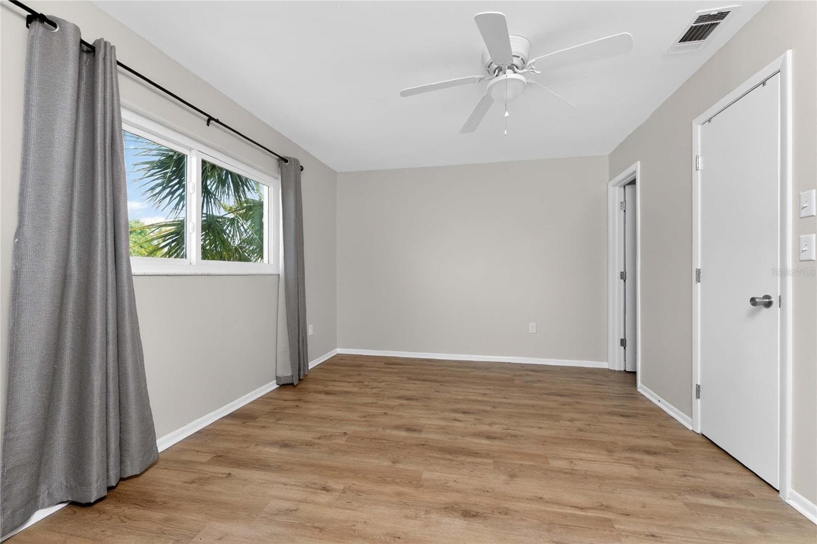 Single Family Residence at 557 MAGNOLIA AVE NW, PORT CHARLOTTE, photo 14 of 43