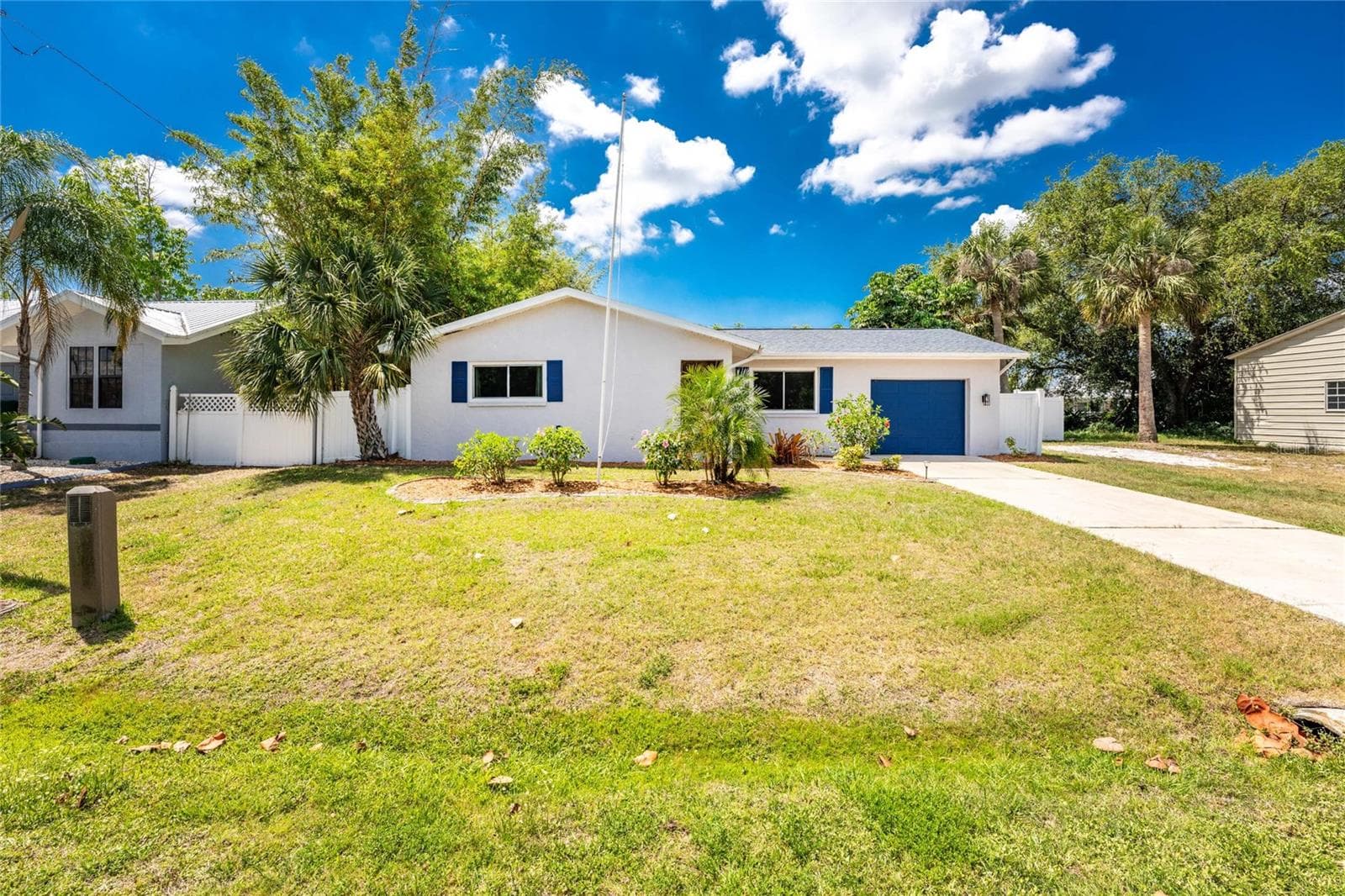 Single Family Residence at 557 MAGNOLIA AVE NW, PORT CHARLOTTE, photo 38 of 43