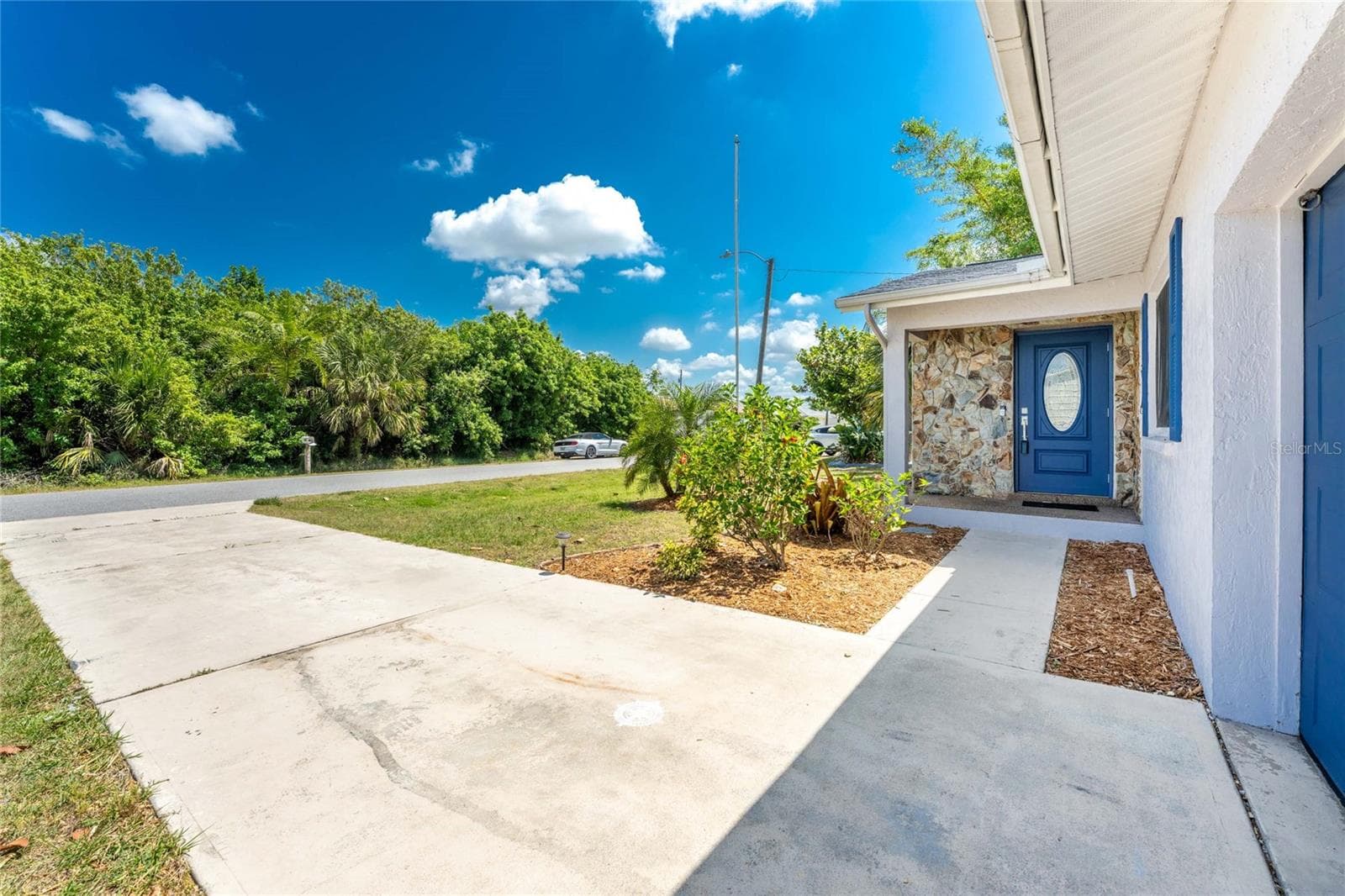 Single Family Residence at 557 MAGNOLIA AVE NW, PORT CHARLOTTE, photo 42 of 43