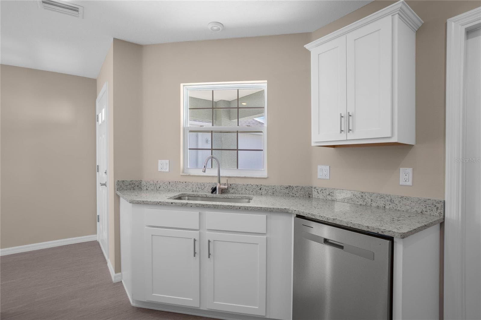 Single Family Residence at 10494 S DREW BRYANT CIR, FLORAL CITY, photo 9 of 27
