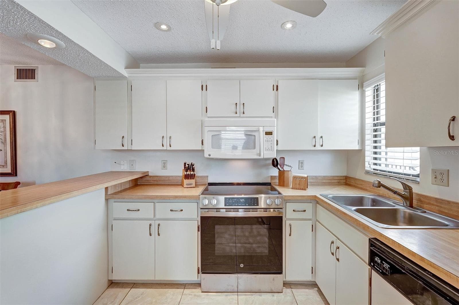 Condominium at 5400 34TH ST W #I9, BRADENTON, photo 11 of 30