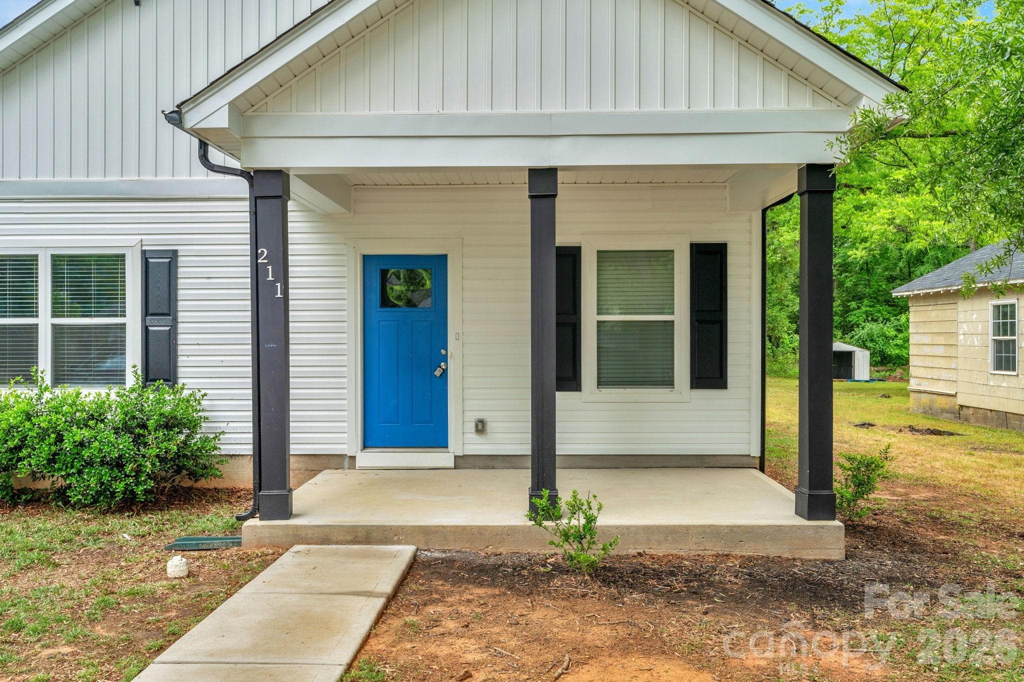 Single Family Residence at 211 Baker Street, Rock Hill, photo 3 of 39