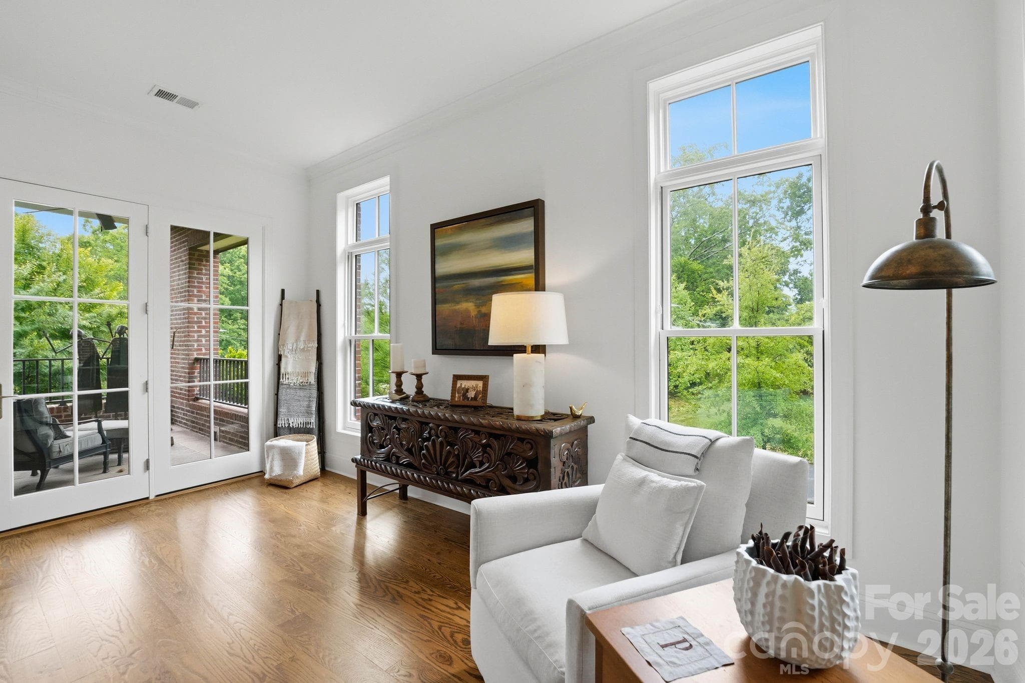 Family Room - Charlotte