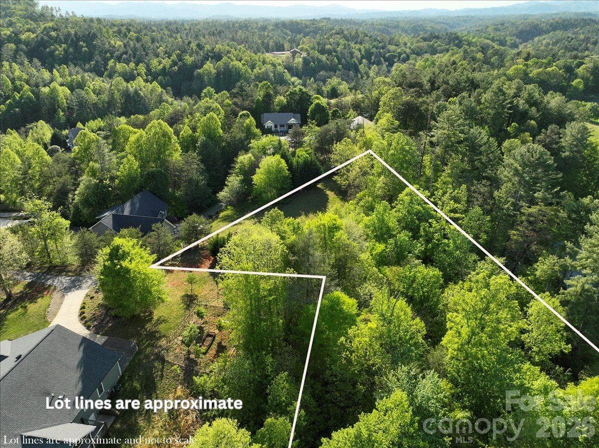 Lot lines are approximate. - Lot 6 Reaston Ridge, Weaverville