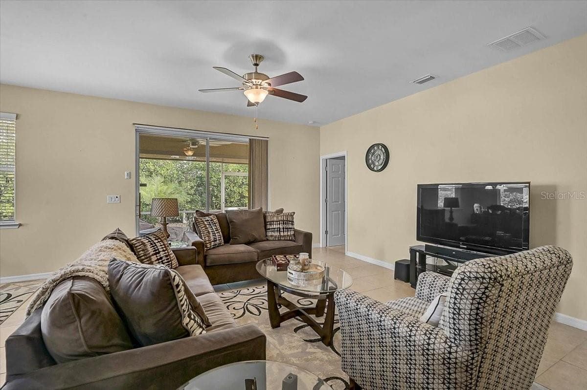 Single Family Residence at 9815 NOSTALGIA PL, ENGLEWOOD, photo 15 of 37
