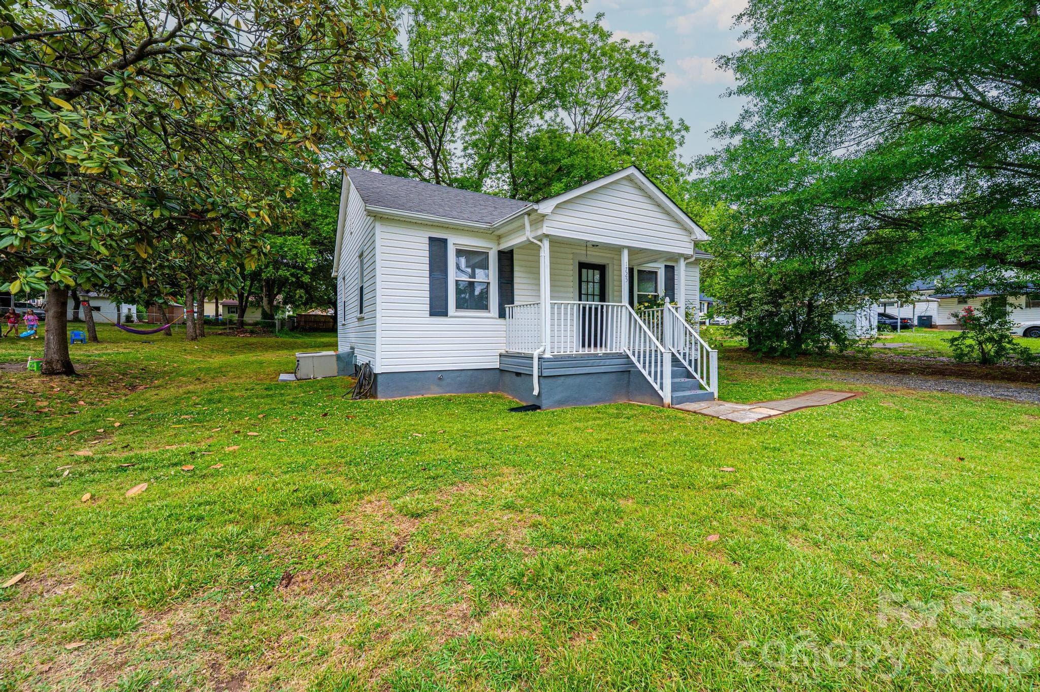 Single Family Residence at Hickory, photo 3 of 22
