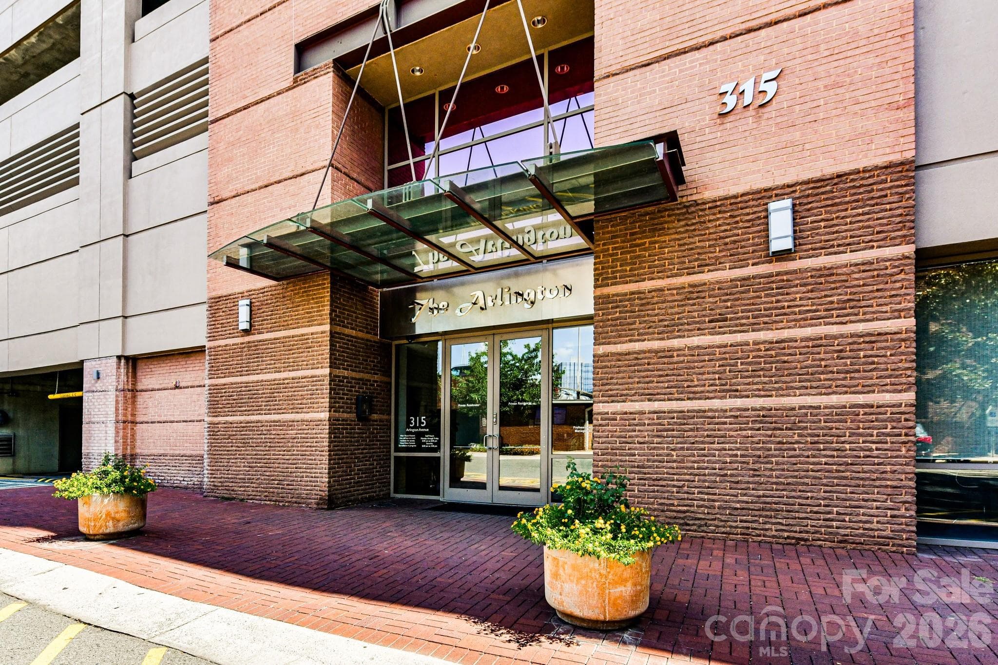 Condominium at Charlotte, photo 3 of 32