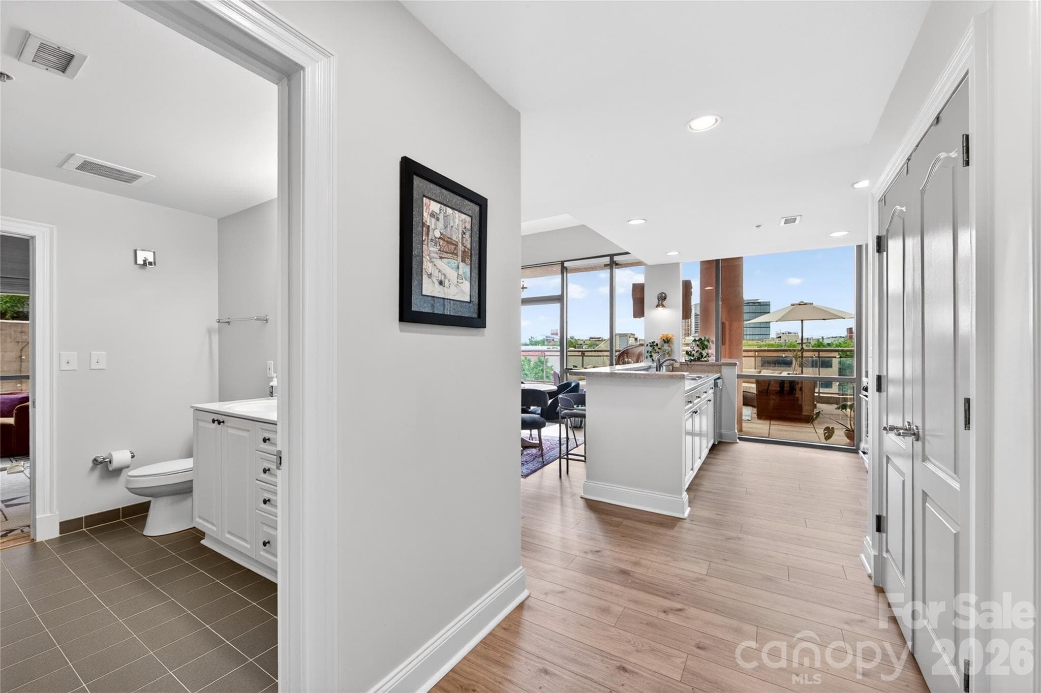 Condominium at Charlotte, photo 4 of 32