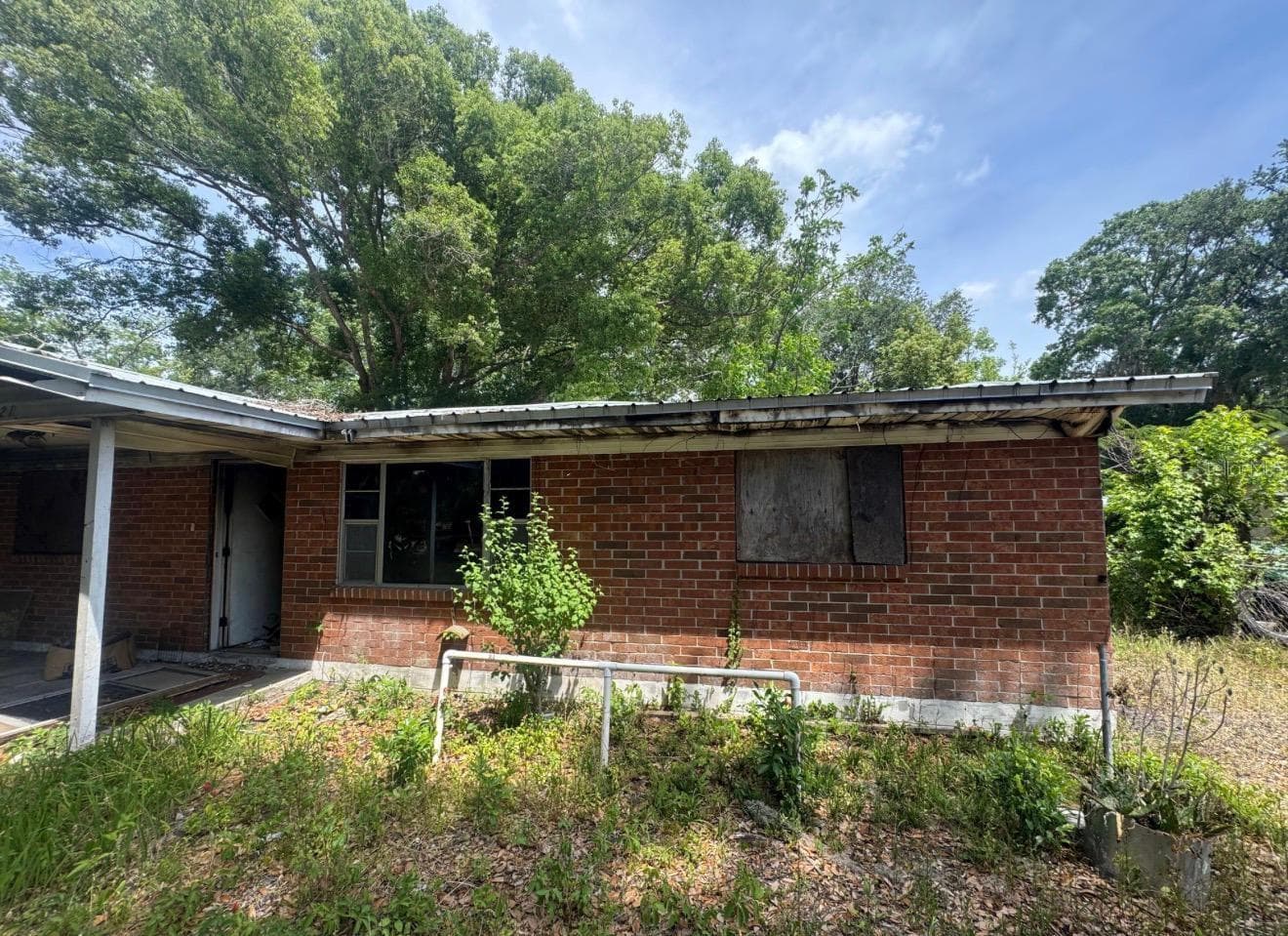 Single Family Residence at 8321 OLD PLANK RD, JACKSONVILLE, photo 4 of 8