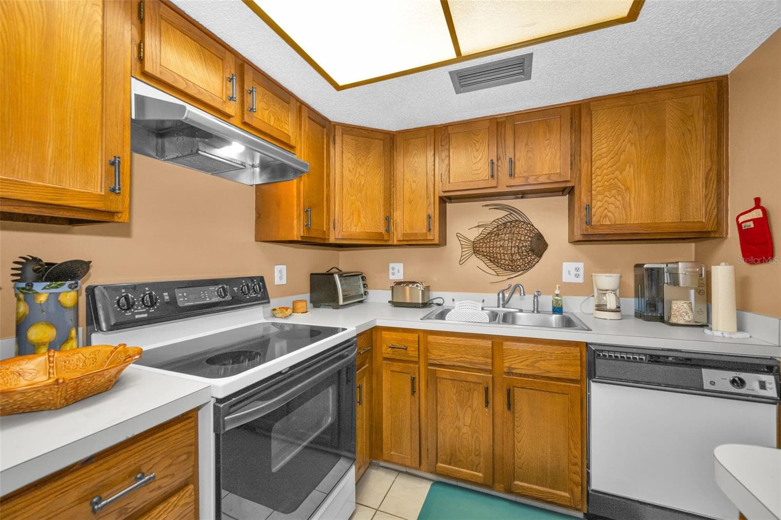 Condominium at 2700 BAYSHORE BLVD #6107, DUNEDIN, photo 17 of 48