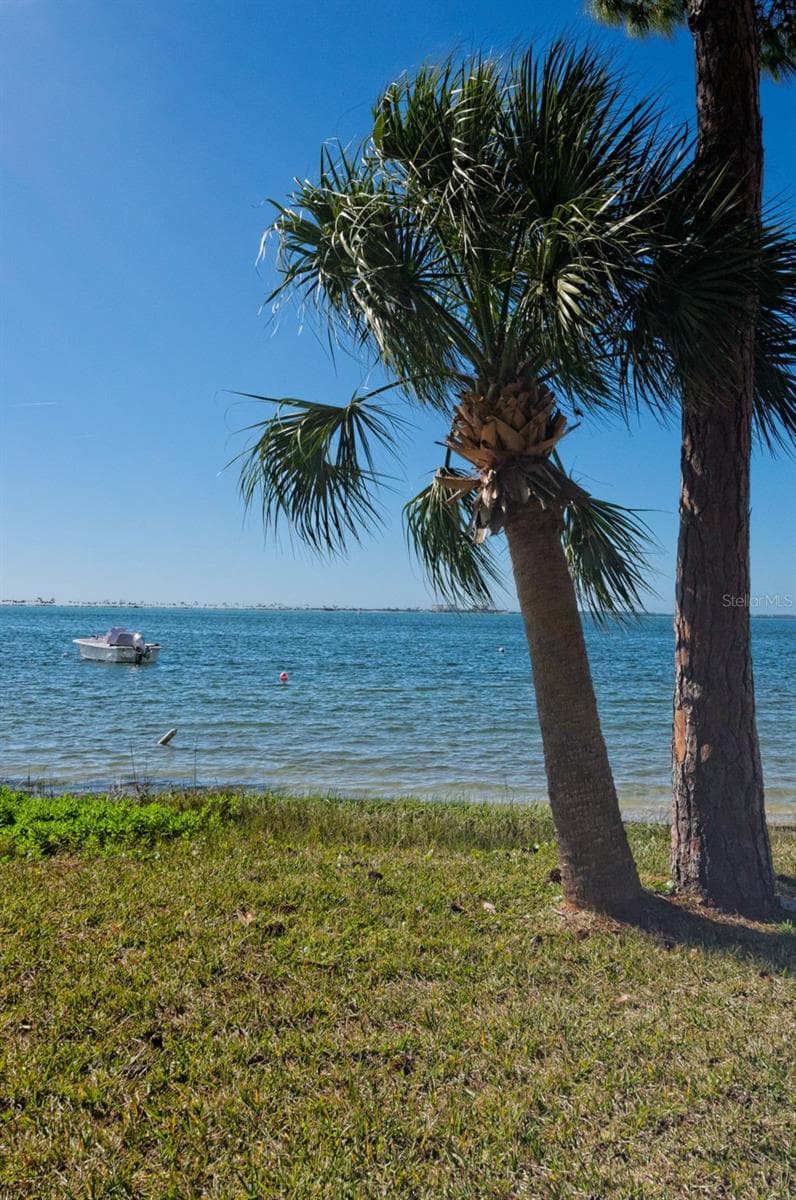 Condominium at 2700 BAYSHORE BLVD #6107, DUNEDIN, photo 39 of 48