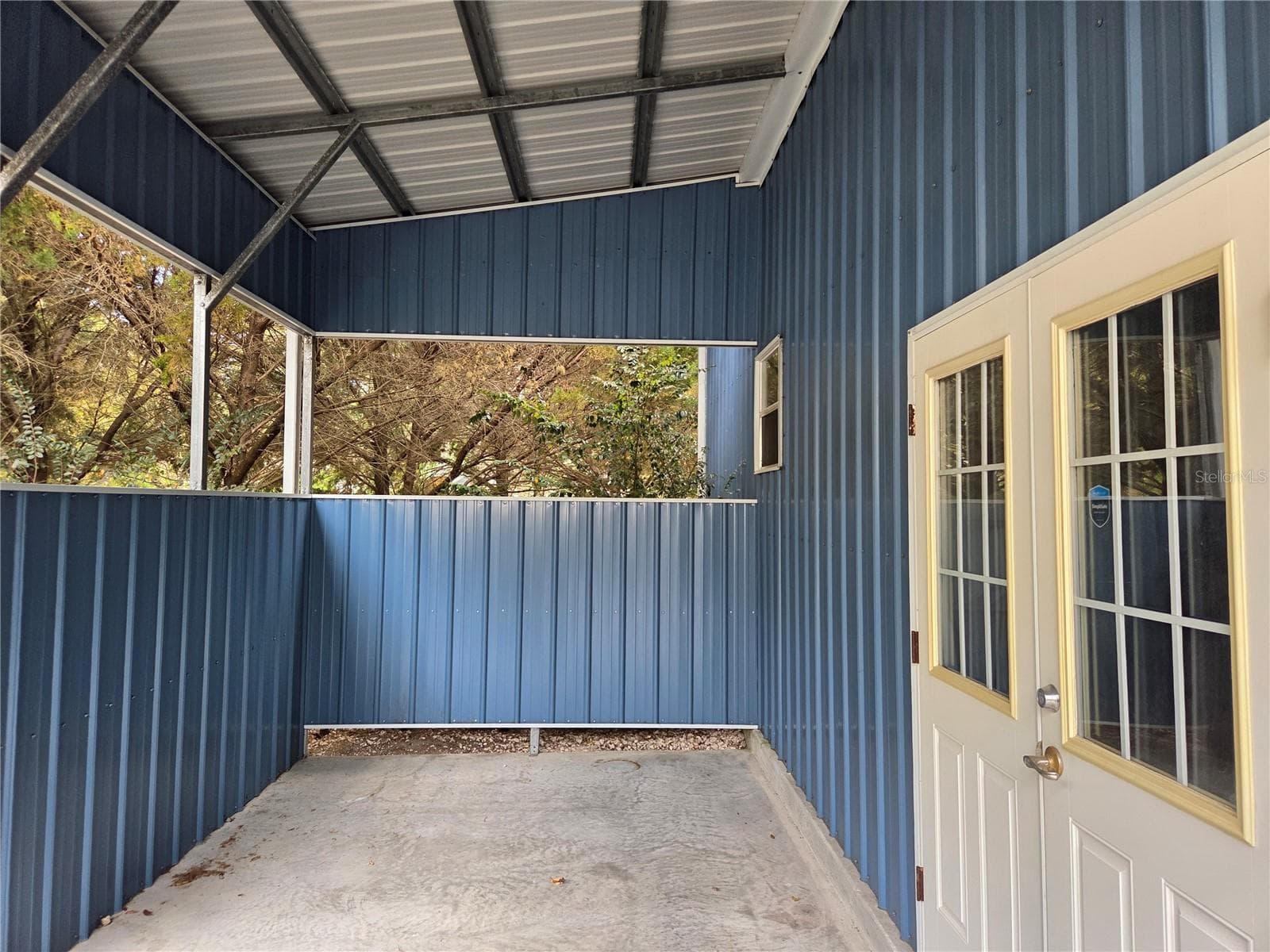 Entrance to 24' x 45' Steel Building - 421 MARGARET ST, BRONSON