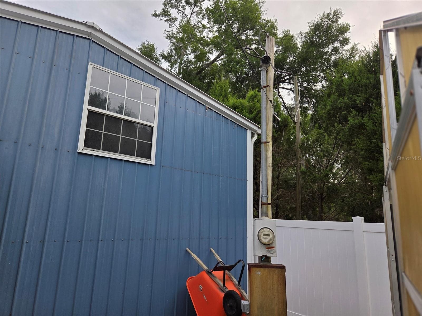 24' x 45' Steel Building - 421 MARGARET ST, BRONSON