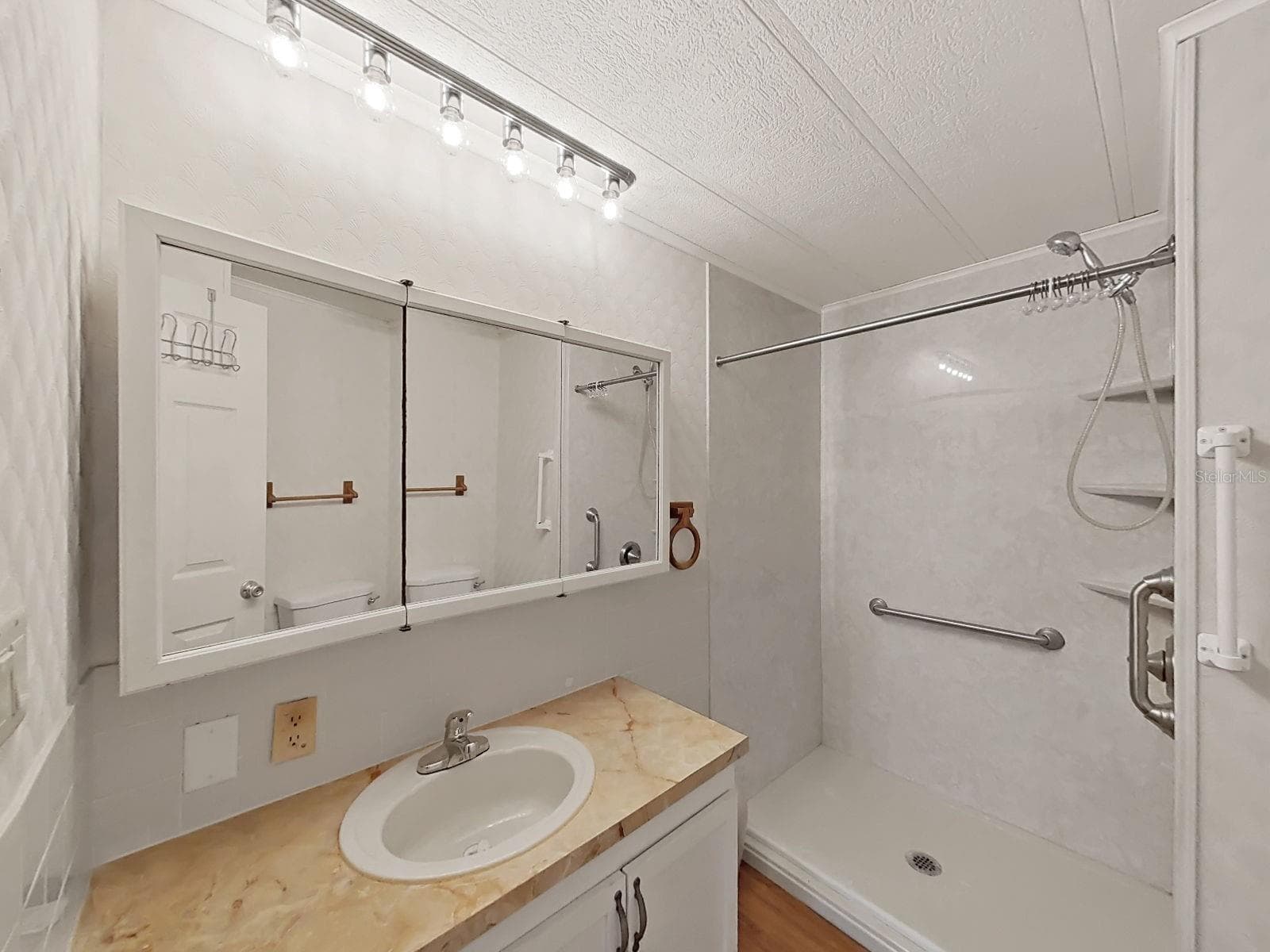 Primary Bathroom - 1688 FOXWAY DR, LAKELAND