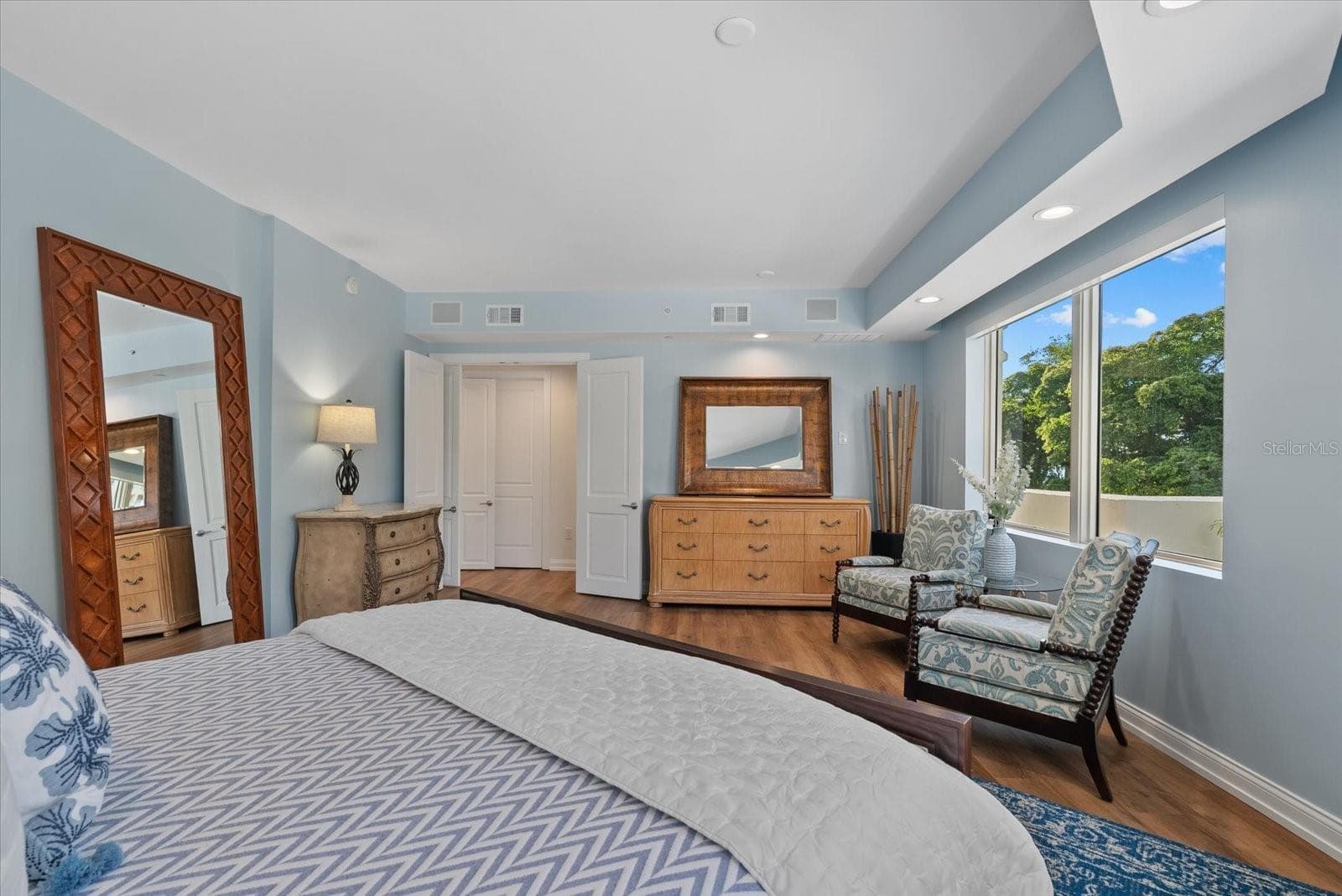 Condominium at 128 GOLDEN GATE PT #202A, SARASOTA, photo 19 of 48