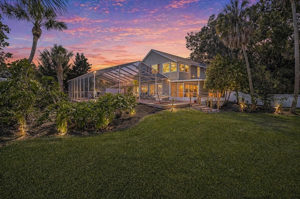 Single Family Residence at 3328 TOBERO LN, SARASOTA, photo 4 of 86