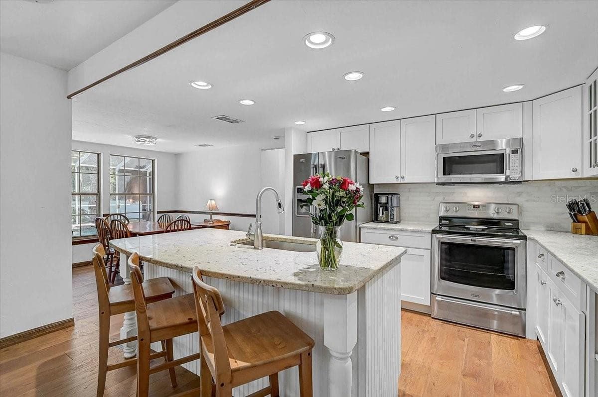 Single Family Residence at 3328 TOBERO LN, SARASOTA, photo 11 of 86