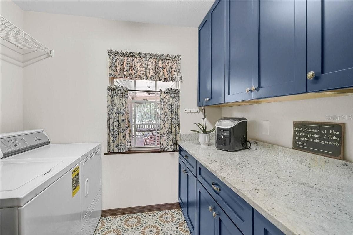 Single Family Residence at 3328 TOBERO LN, SARASOTA, photo 60 of 86