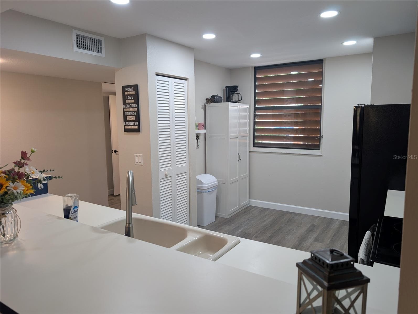 Villa at 135 WILD PALM DR, BRADENTON, photo 5 of 37
