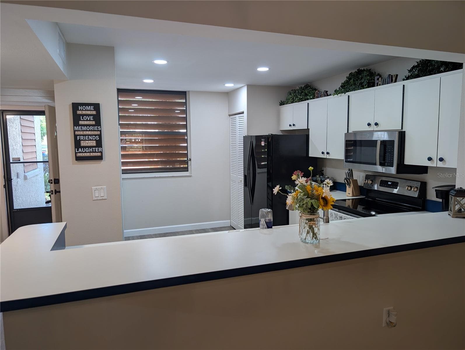 Villa at 135 WILD PALM DR, BRADENTON, photo 6 of 37
